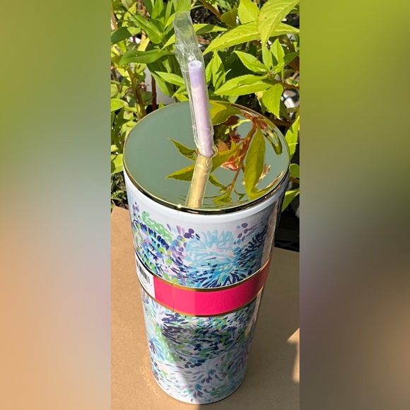 Brand New Lilly Pulitzer Tumbler with Straw Featured in Shell Of A Party 202203 - Picture 5 of 5